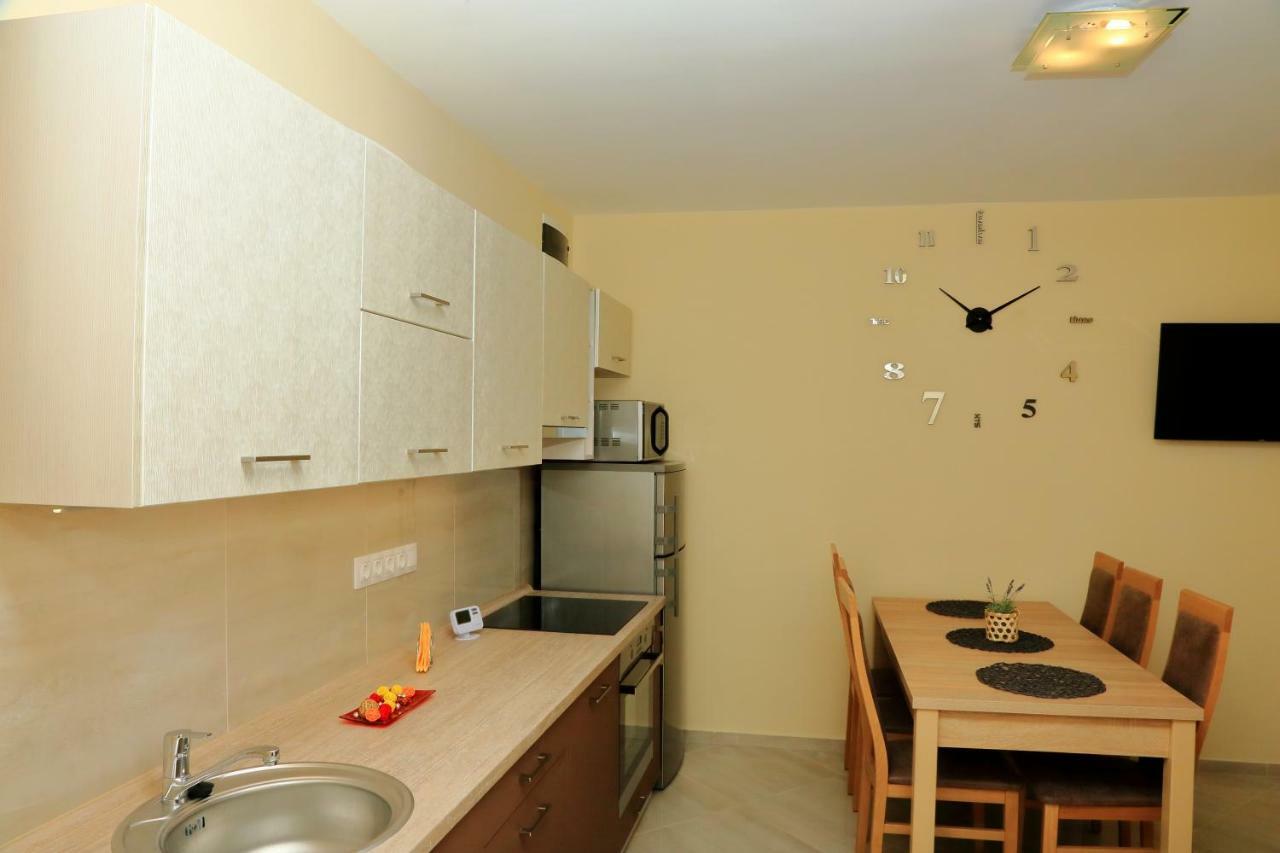 Maria Apartman Pécs Exterior foto