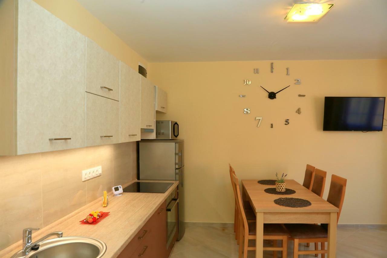 Maria Apartman Pécs Exterior foto